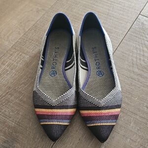 GUC Rothys Inverse Stripe points Size 10
